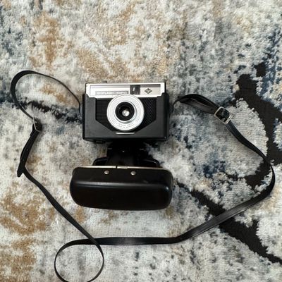 Agfa Isoflash-Rapid C Camera with Flash Unit and Strap