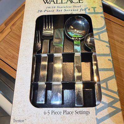 Wallace Trenton 20-Piece Stainless Steel Flatware Set