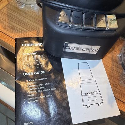 Chefman Dynamic Blending System RJ35-V2 with Travel Cups