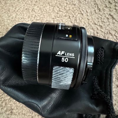 Minolta Maxxum AF Zoom 70-210mm f/4 'Beercan' Lens and Minolta AF 50mm f/1.7 Lens Set