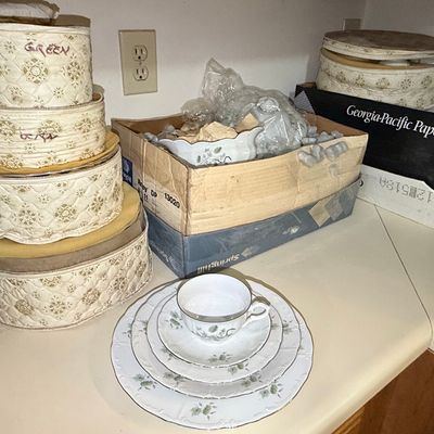 Mitterteich "Green Ming" Porcelain Dinnerware Set