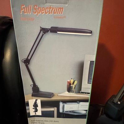 Grandrich Full Spectrum Desk Lamp Model ES-214N