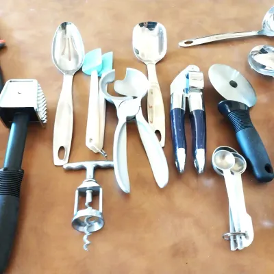 COOKING UTENSILS