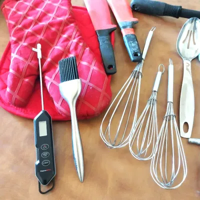 COOKING UTENSILS