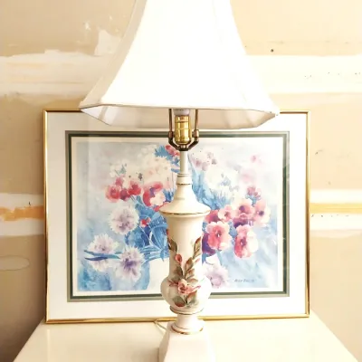 Sale Photo Thumbnail #127: MEASURMENTS  28X16X41, PICTURE 26X21. LAMP 30" TALL+