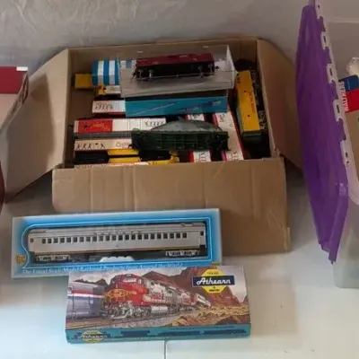HO Scale Model Train Cars - Huge Assortment Mystery Collection 
