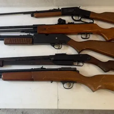 Assortment of Vintage BB Guns 