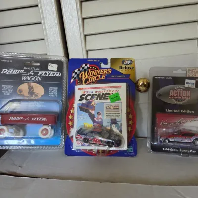 Sale Photo Thumbnail #349