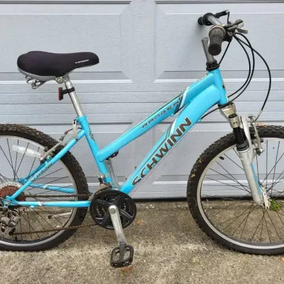Women’s/Youth Schwinn Ranger Bike (G)