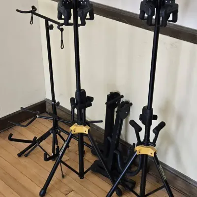 Guitar Stands (LR-1)