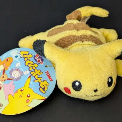 Vintage TOMY Pokemon Pikachu Kuttari Plush with Original Japanese Hang Tag