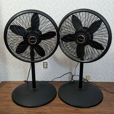 Pair of Lasko 20 Inch Oscillating Pedestal Fans 3 Speed Tested Working