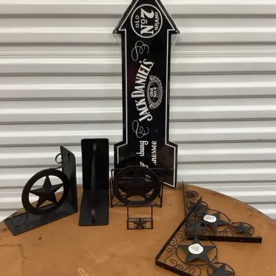 Decorative Pair Of  Metal Black Shelf Brackets Napkin holder Card Holder Bookends 
