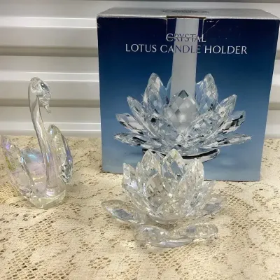  Crystal Candle Holder Lotus Flower Godinger And A Glass Swan