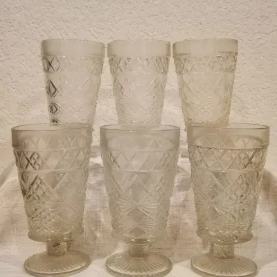 Set Of 6 Raised Glass Tumblers 
