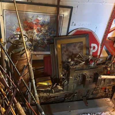 Estate sale photo