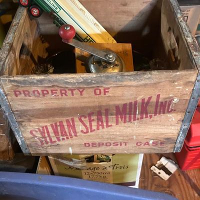 Estate sale photo