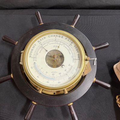 Nautical clock/gauge