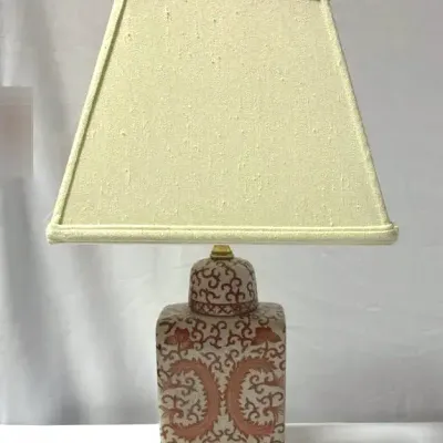Red Mimi Vase Lamp