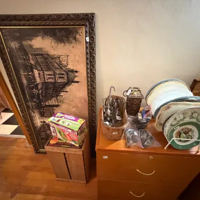 Estate sale photo