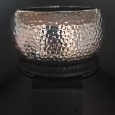Sale Photo Thumbnail #53: Large Textured Silver Bangle
hinged, no damage or scratches.....new as found