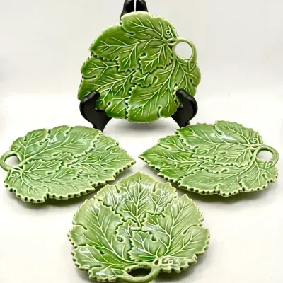 (4) Portuguese Metropolitan Museum Of Art Leaf Plates MMA