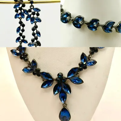 Gorgeous Navy Blue Necklace, Earrings & Bracelet Set 