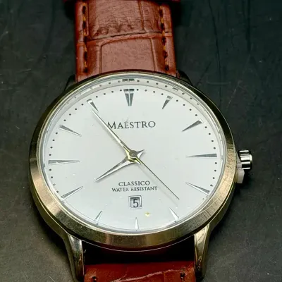 Maestro Classico Water Resistant Watch 