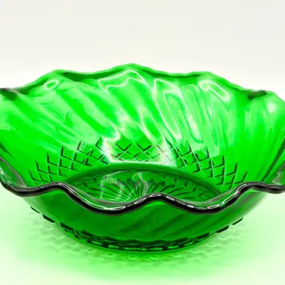 vintage Anchor Hocking emerald/forest green glass bowl