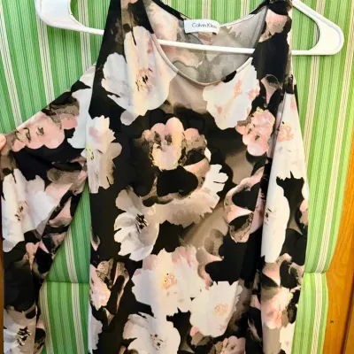 Calvin Klein Off Shoulder Floral Shirt Size M