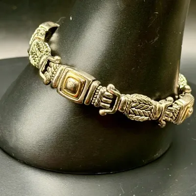 Vintage Silver Tone Bracelet With Magnetic Clasp