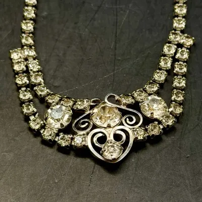 Vintage Silver Tone Rhinestone Necklace 