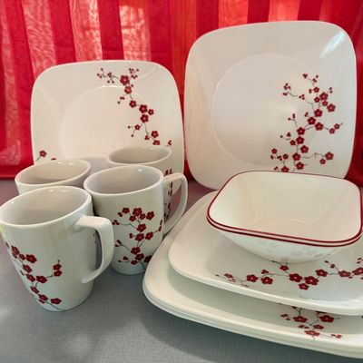 Sale Photo Thumbnail #119: 4 place setting