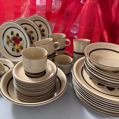 Sale Photo Thumbnail #123: 8 place setting plus