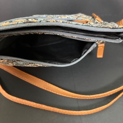 LOT 137: Stone Mountain Collection: Heart Print Bag & Blue/Tan Pasiley Crossbody