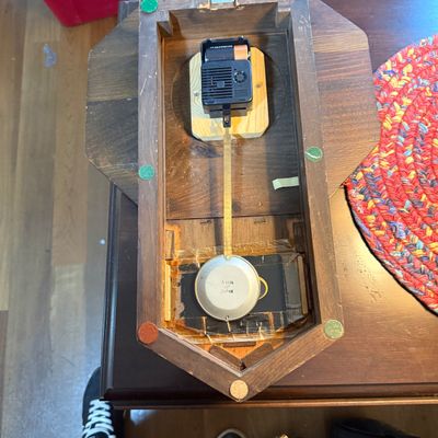 LOT 81: Ethan Allen Dropleaf Side Table with Drawer, Table Lamp and Seth Thomas Quartz Clock