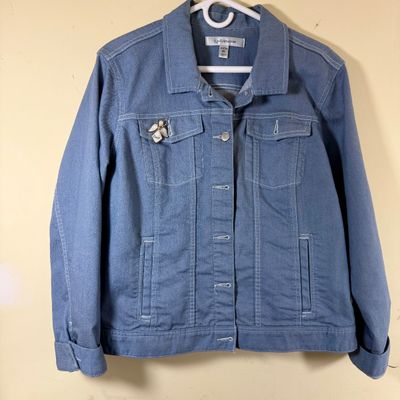 LOT 167: Collection of Womens Jackets From Columbia, LL Bean and More Size XL