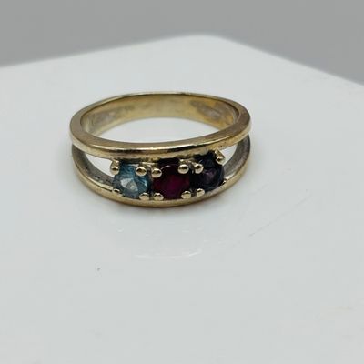 LOT 197: Mother's Ring 14K, 3.79g Tw, sz6.5