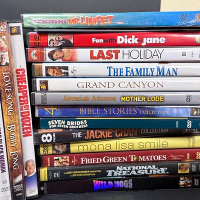 LOT 73: Samsung Blu-Ray Player BD-EM59C with a Large Selection of DVDs and 2 Blu-Rays - Including Unopened DVDs