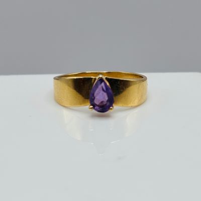 LOT 182: Pear Cut Amethyst Color Stone, SRB 14k Ring, 1.88g Tw, sz4.5
