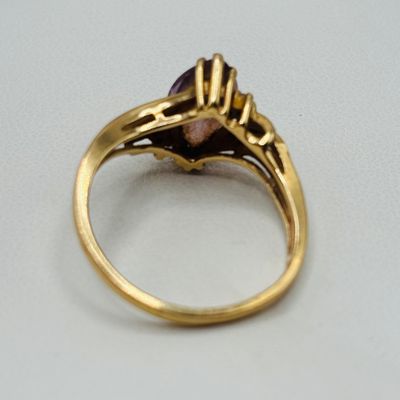 LOT 184: Marquise Cut Stone Romanza 14K Gold Ring 2.66g Tw, sz7