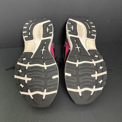 LOT 147: Brooks Ghost Athletic Shoe - sz 7.5 Wide (D)