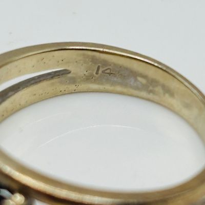 LOT 197: Mother's Ring 14K, 3.79g Tw, sz6.5