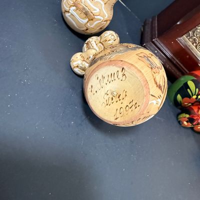 LOT: 72: Collection of Russian Style Nesting Dolls and Quartz Bombay Co Mantle Clock