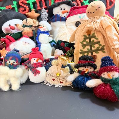 LOT 23: Large Assortment of Holiday Decor