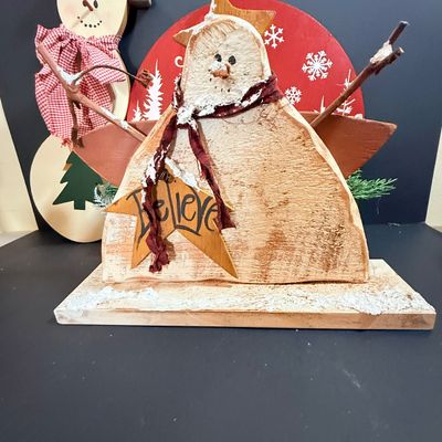 LOT 25: Primative-Style and Contemporary Wooden Christmas Signs, Plaques and Decor