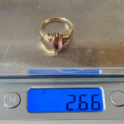 LOT 184: Marquise Cut Stone Romanza 14K Gold Ring 2.66g Tw, sz7