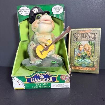 LOT 79: Vintage Dan Dee Animatronic Frog "The Gambler" in Original Box, Spidewick Childrens Book. Poker Chips, Cards and Hand...