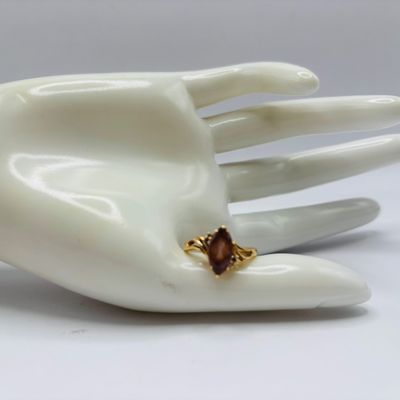 LOT 184: Marquise Cut Stone Romanza 14K Gold Ring 2.66g Tw, sz7