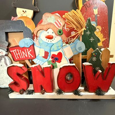 LOT 25: Primative-Style and Contemporary Wooden Christmas Signs, Plaques and Decor